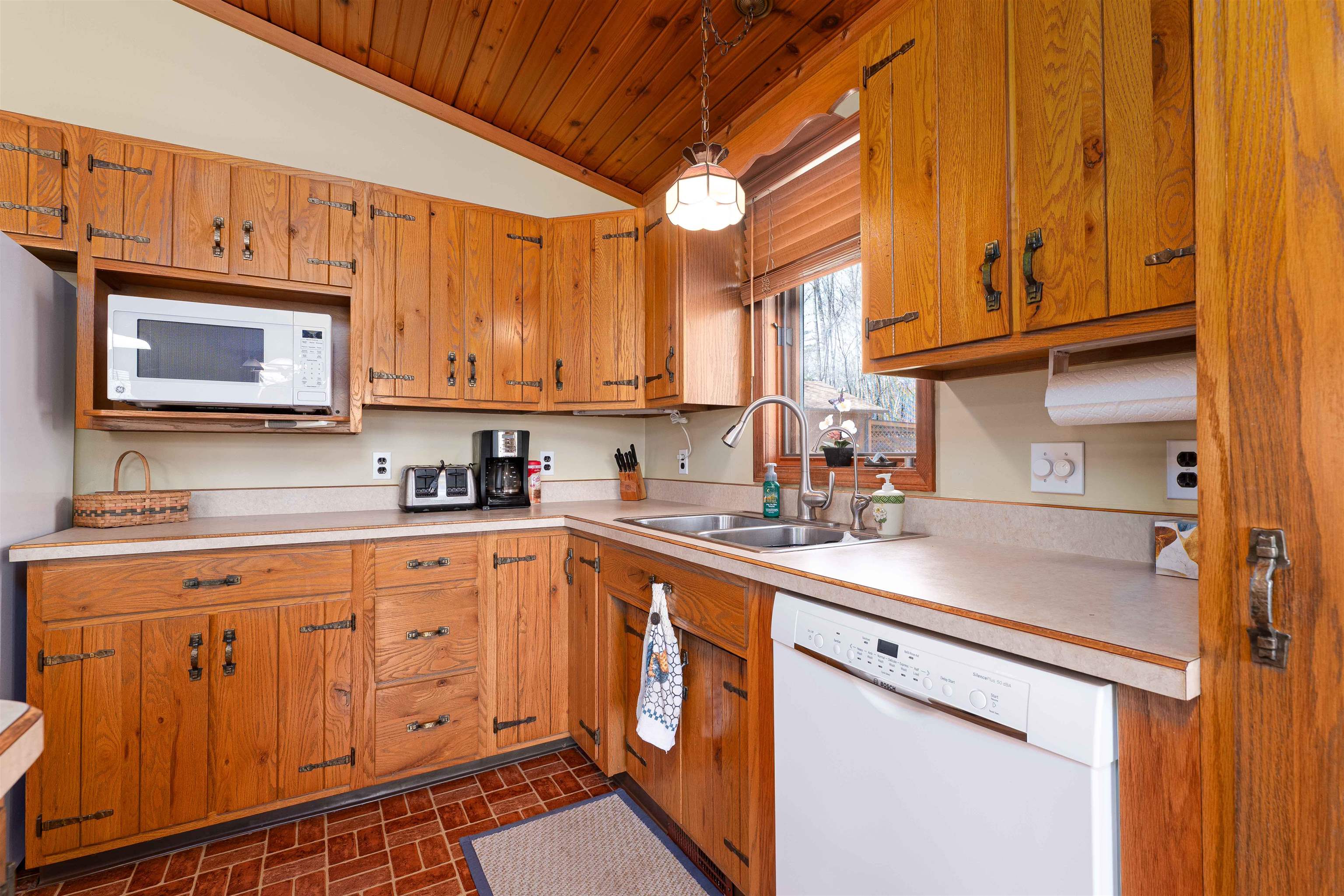 1541 Maple Point Road Beaverton, MI 48612 - Photo 12 of 32