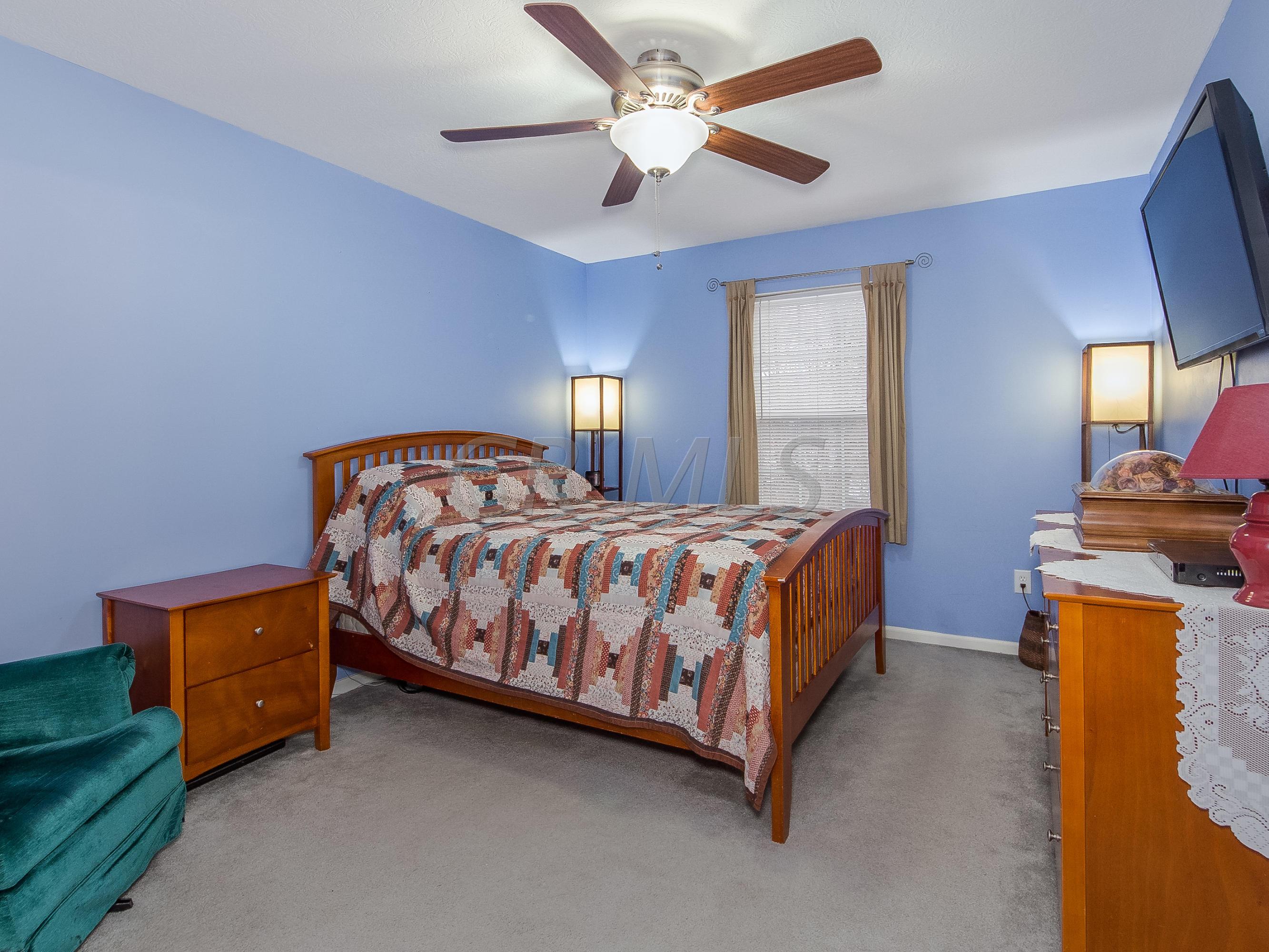255 Brueghel Road Blacklick, OH 43004 - Photo 12 of 24
