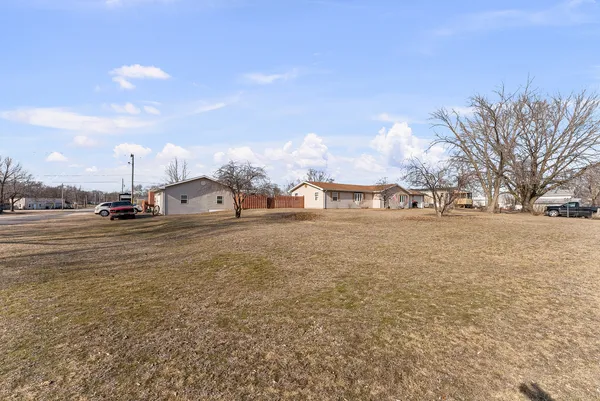 $210,000 | 303 Jefferson Street, New Boston, IL 61272
