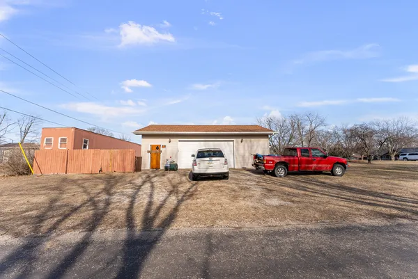 $210,000 | 303 Jefferson Street, New Boston, IL 61272