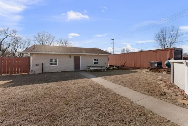 $210,000 | 303 Jefferson Street, New Boston, IL 61272
