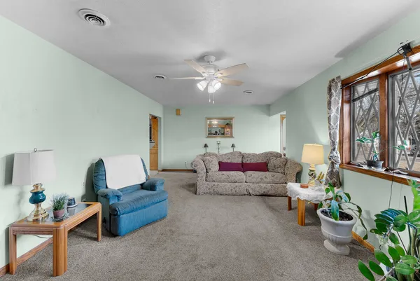 $210,000 | 303 Jefferson Street, New Boston, IL 61272