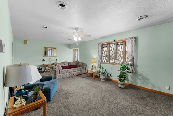 $210,000 | 303 Jefferson Street, New Boston, IL 61272