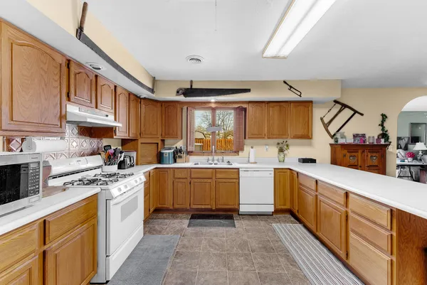 $210,000 | 303 Jefferson Street, New Boston, IL 61272