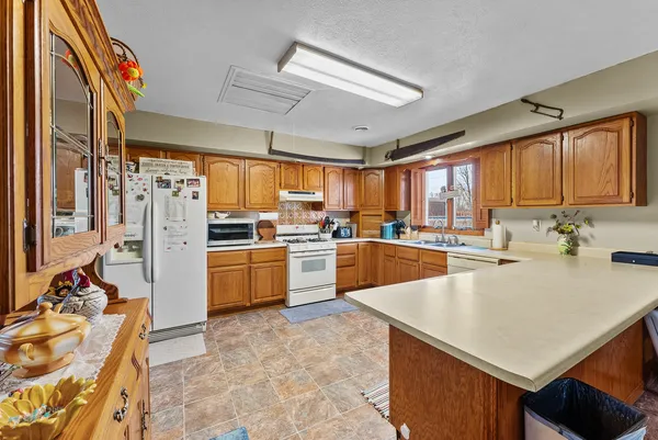 $210,000 | 303 Jefferson Street, New Boston, IL 61272