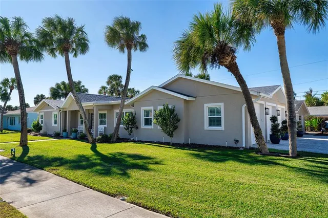 $1,689,000 | 848 Mandalay Avenue, Clearwater Beach, FL 33767
