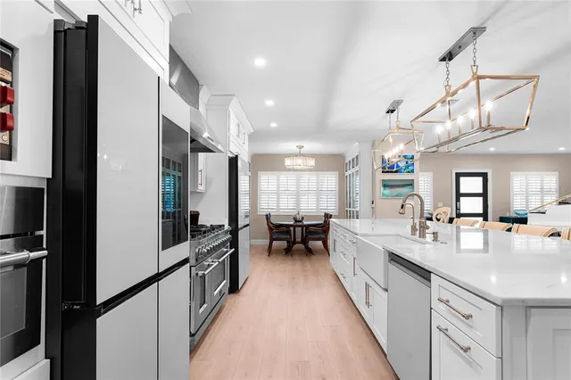 $1,689,000 | 848 Mandalay Avenue, Clearwater Beach, FL 33767