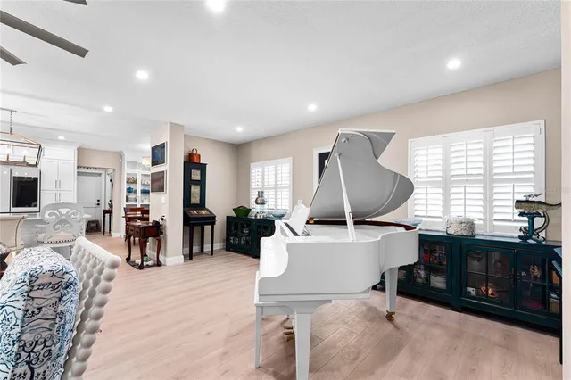 $1,689,000 | 848 Mandalay Avenue, Clearwater Beach, FL 33767