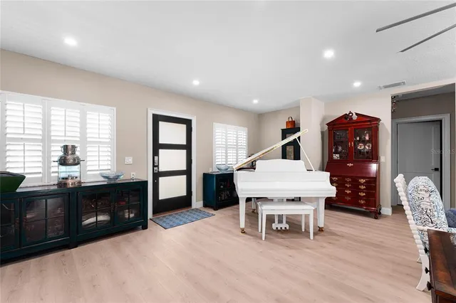 $1,689,000 | 848 Mandalay Avenue, Clearwater Beach, FL 33767