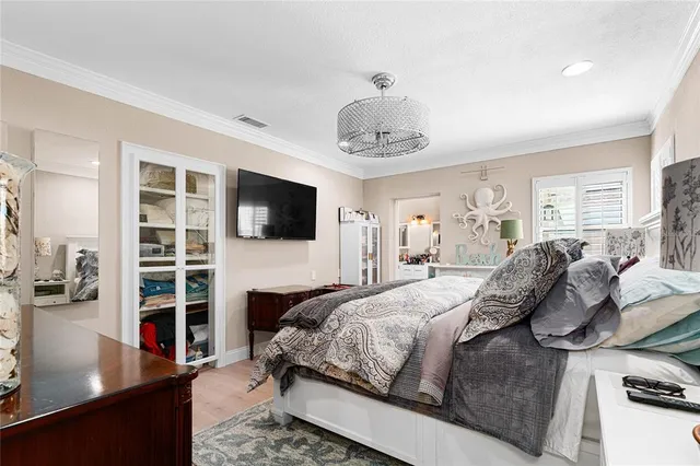 $1,689,000 | 848 Mandalay Avenue, Clearwater Beach, FL 33767