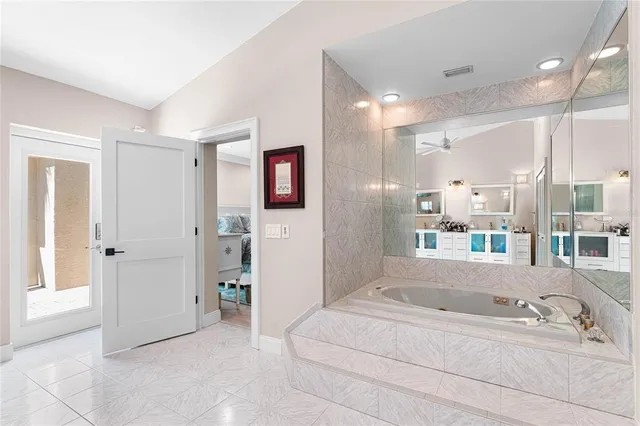 $1,689,000 | 848 Mandalay Avenue, Clearwater Beach, FL 33767