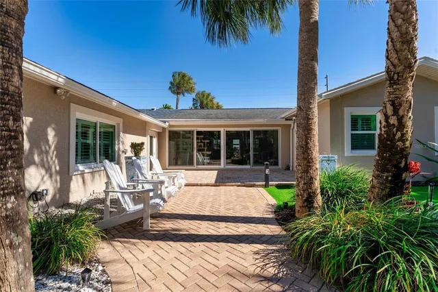 $1,689,000 | 848 Mandalay Avenue, Clearwater Beach, FL 33767