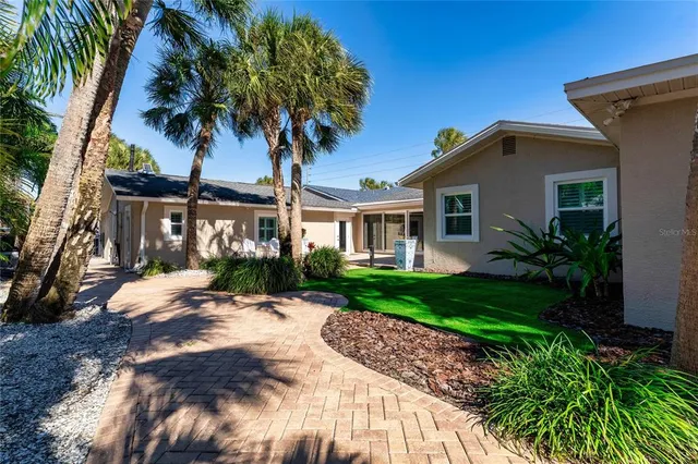 $1,689,000 | 848 Mandalay Avenue, Clearwater Beach, FL 33767