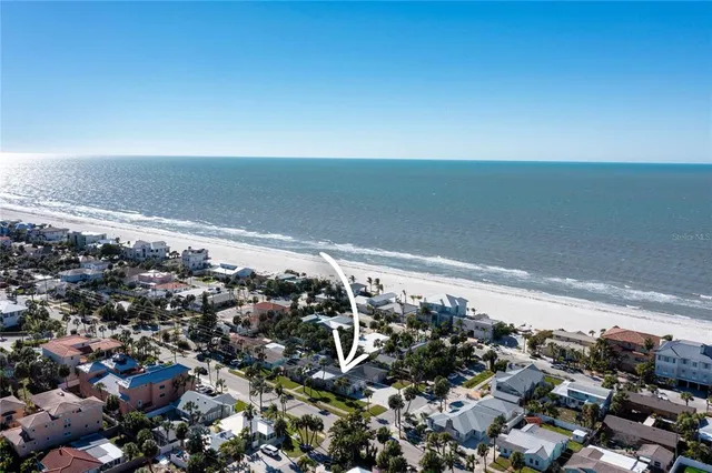 $1,689,000 | 848 Mandalay Avenue, Clearwater Beach, FL 33767