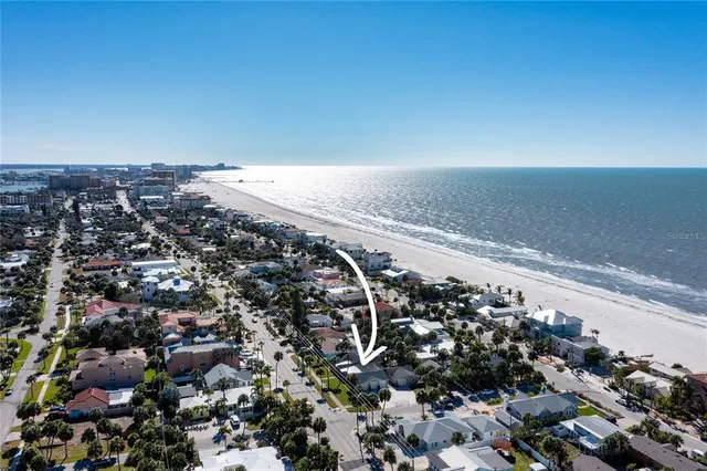 $1,689,000 | 848 Mandalay Avenue, Clearwater Beach, FL 33767