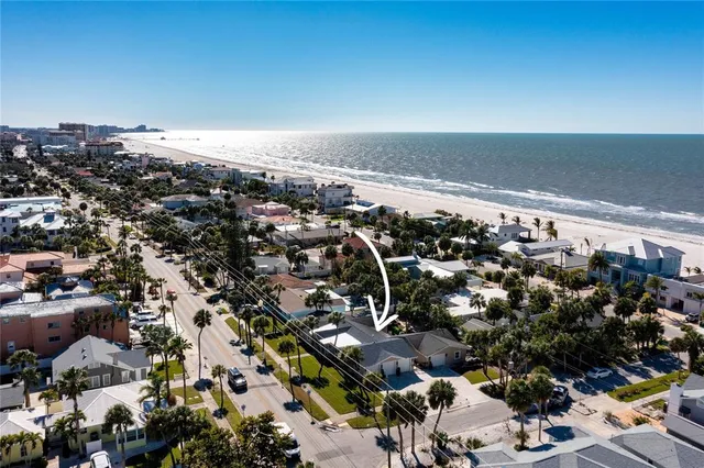 $1,689,000 | 848 Mandalay Avenue, Clearwater Beach, FL 33767