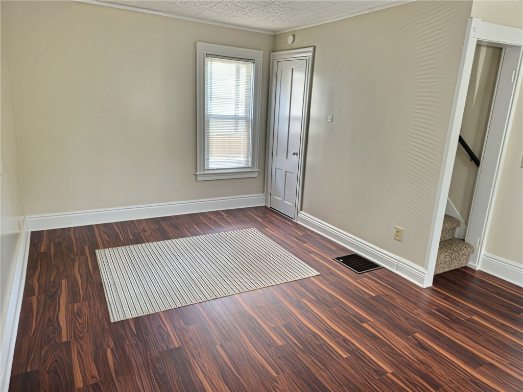 14 Utica Place Rochester, NY 14608 - Photo 4 of 20 Gallery Image 4