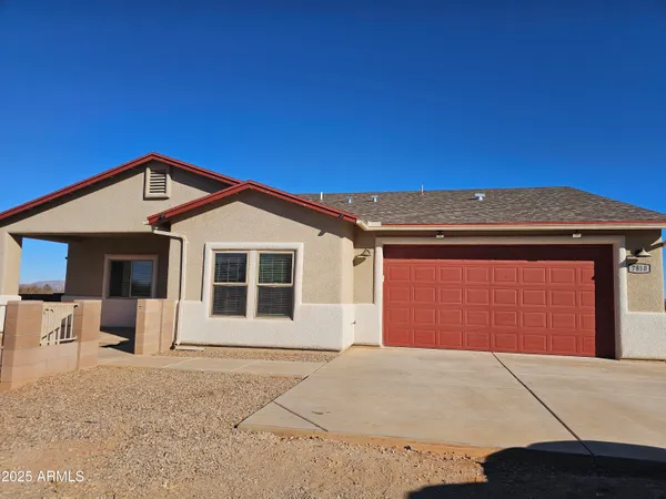 $1,800 | 7810 East Sky Island Place, Hereford, AZ 85615