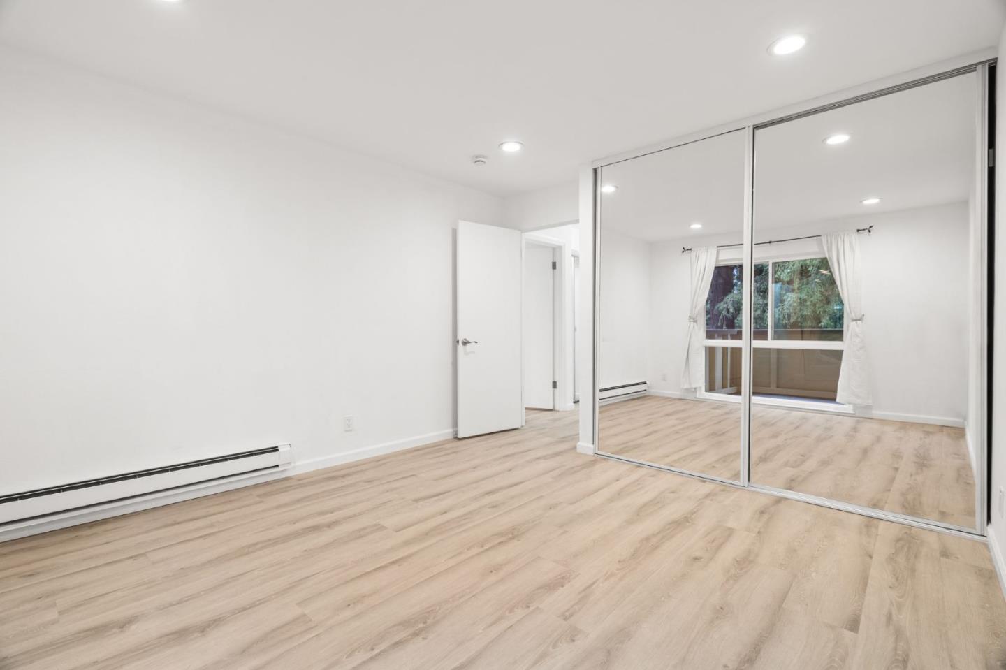 1033 Crestview Drive, Unit 207 Mountain View, CA 94040 - Photo 15 of 28