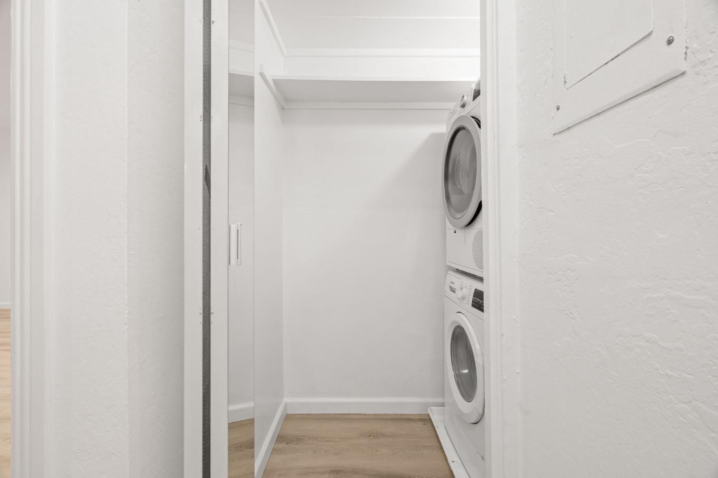 1033 Crestview Drive, Unit 207 Mountain View, CA 94040 - Photo 22 of 28