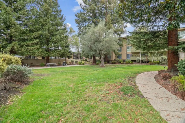 $775,000 | 1033 Crestview Drive, Unit 207, Mountain View, CA 94040