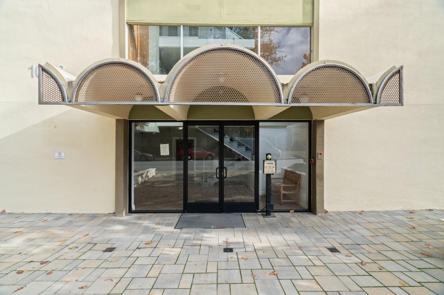 1033 Crestview Drive, Unit 207 Mountain View, CA 94040 - Photo 27 of 28