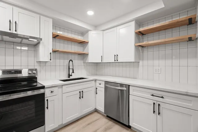 $775,000 | 1033 Crestview Drive, Unit 207, Mountain View, CA 94040