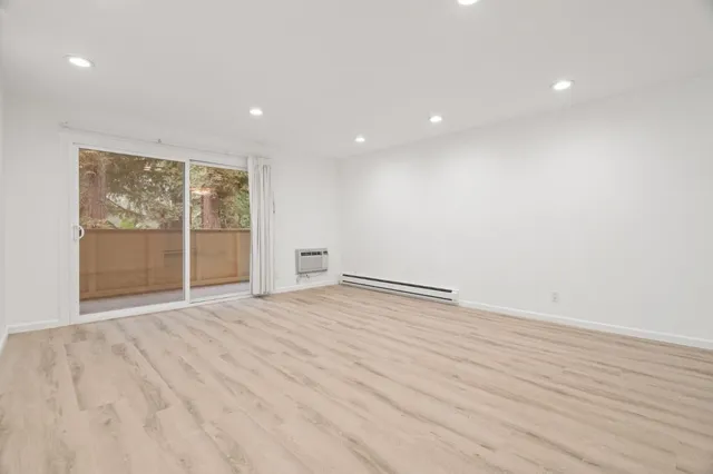 $775,000 | 1033 Crestview Drive, Unit 207, Mountain View, CA 94040