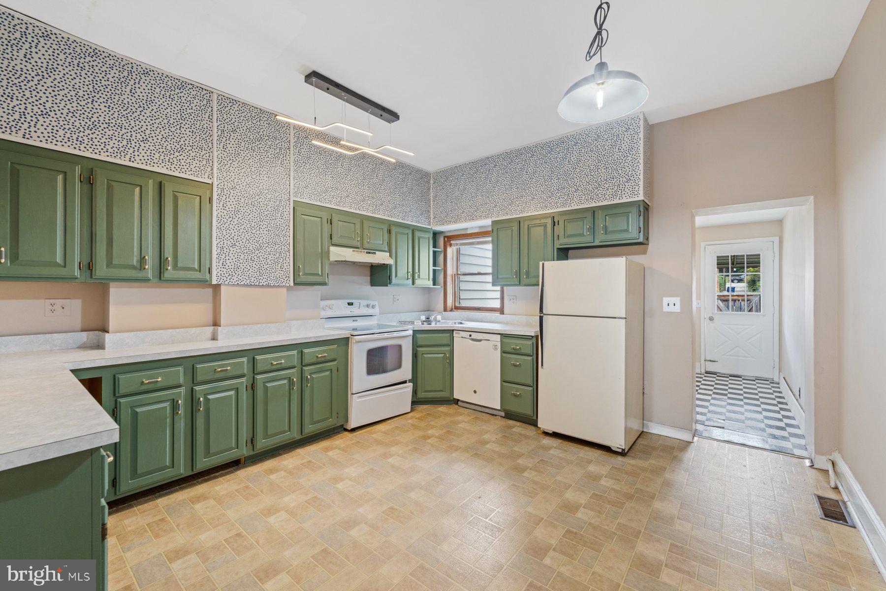 4135 Falls Road Baltimore, MD 21211 - Photo 19 of 37 Gallery Image 19