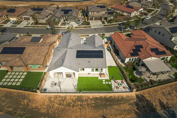 $775,000 | 1048 Beaver Pond Loop, Madera, CA 93636