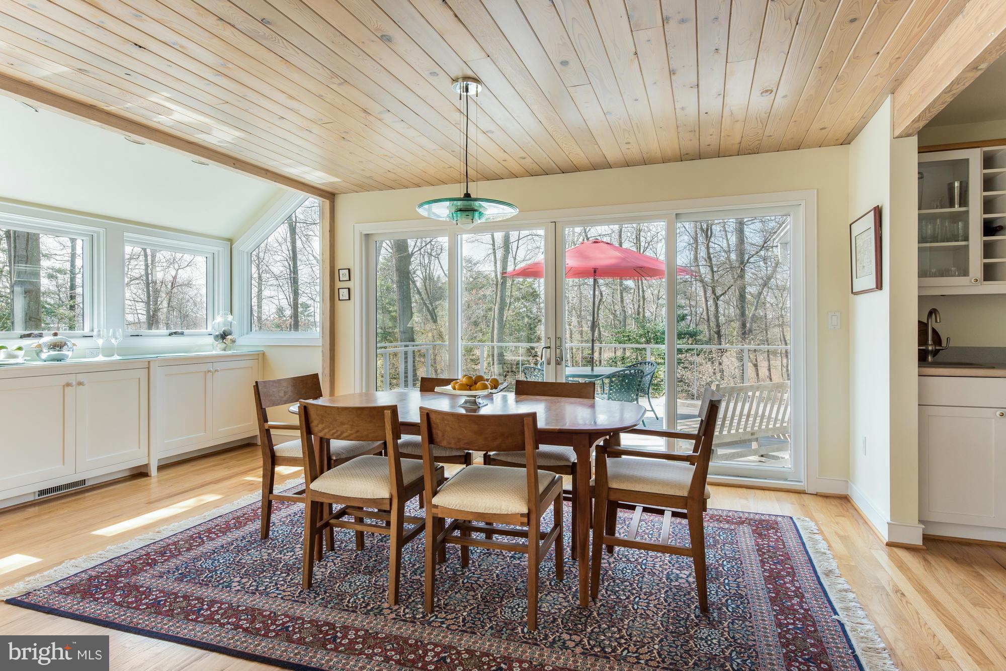 3696 Thomas Point Road Annapolis, MD 21403 - Photo 9 of 30 Dining Room