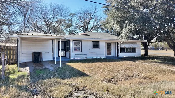 $128,000 | 142 West 4th Street, Yorktown, TX 78164