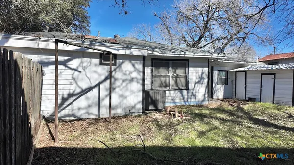 $128,000 | 142 West 4th Street, Yorktown, TX 78164