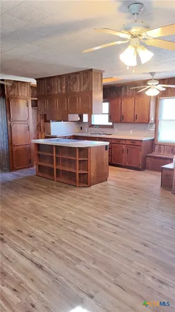 $128,000 | 142 West 4th Street, Yorktown, TX 78164