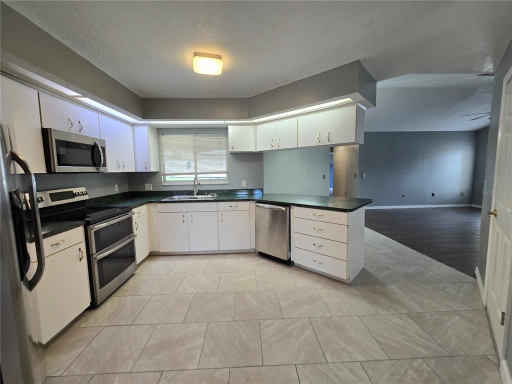 5165 Tillery Road Lakeland, FL 33812 - Photo 9 of 31