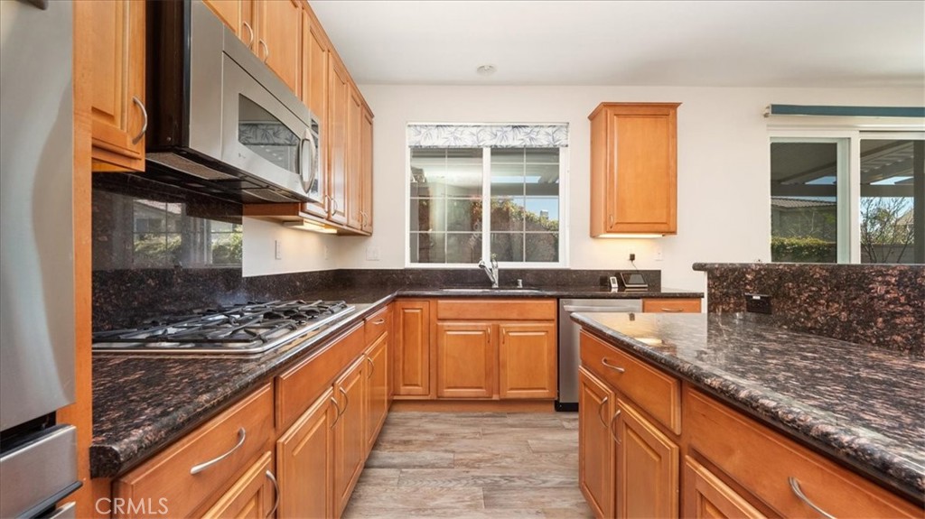 6013 Blossom Place Rancho Cucamonga, CA 91739 - Photo 11 of 37