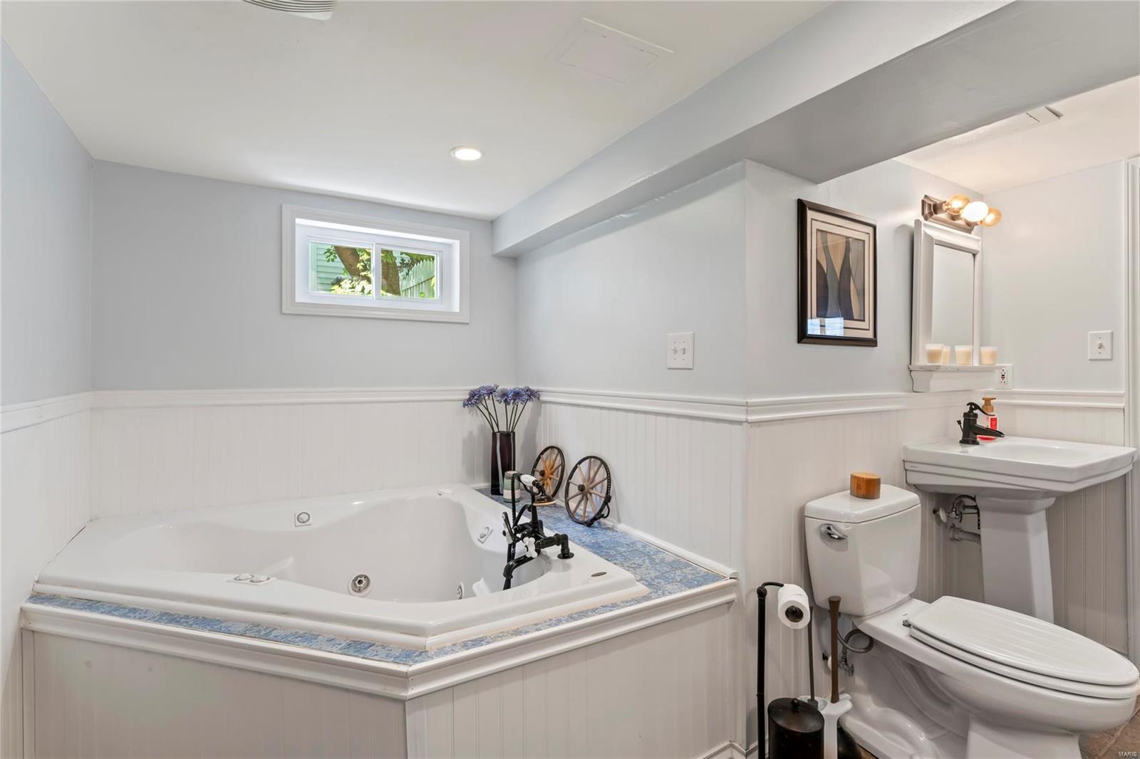 1437 Ruth Drive St. Louis, MO 63122 - Photo 16 of 27 Gallery Image 16