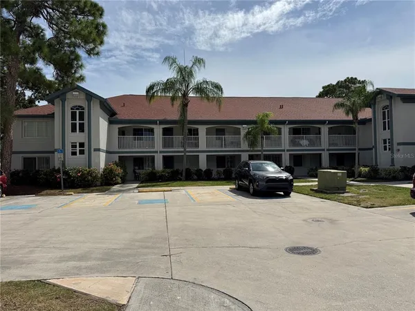 $1,950 | 4457 45th Avenue West, Unit 211, Bradenton, FL 34210