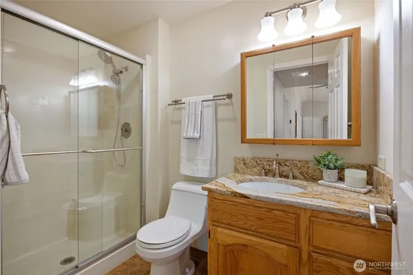 $579,000 | 261 East Rainier Court, Allyn, WA 98524