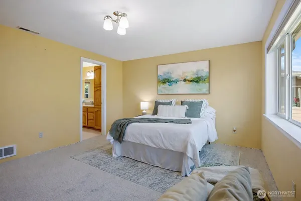 $579,000 | 261 East Rainier Court, Allyn, WA 98524