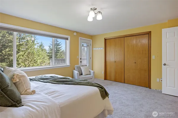 $579,000 | 261 East Rainier Court, Allyn, WA 98524