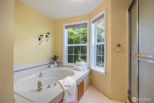 $579,000 | 261 East Rainier Court, Allyn, WA 98524