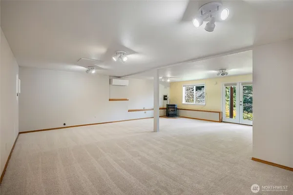 $579,000 | 261 East Rainier Court, Allyn, WA 98524