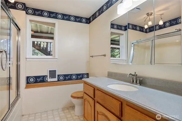 $579,000 | 261 East Rainier Court, Allyn, WA 98524