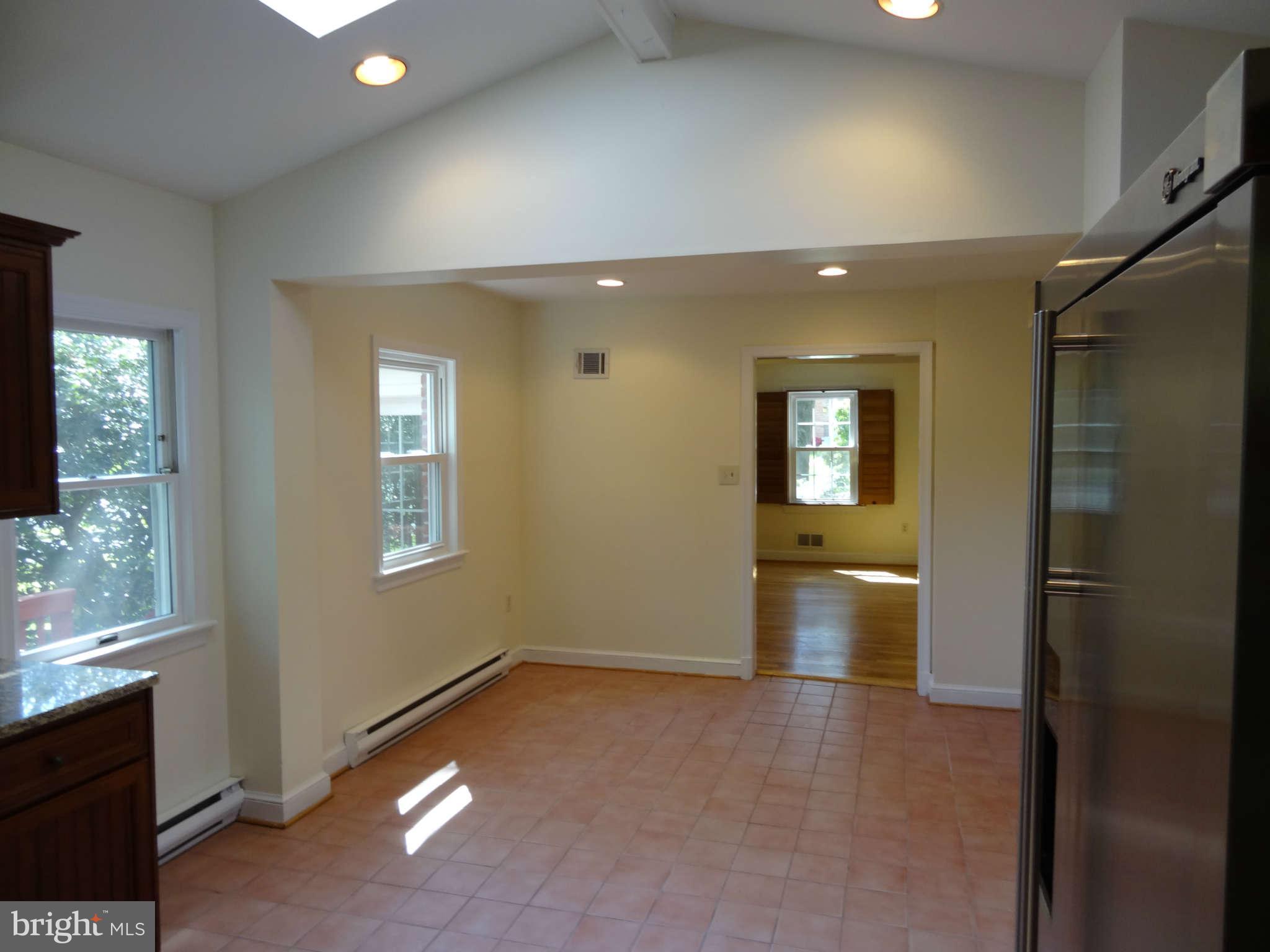 314 Marvin Road Silver Spring, MD 20901 - Photo 6 of 16 Dining Room