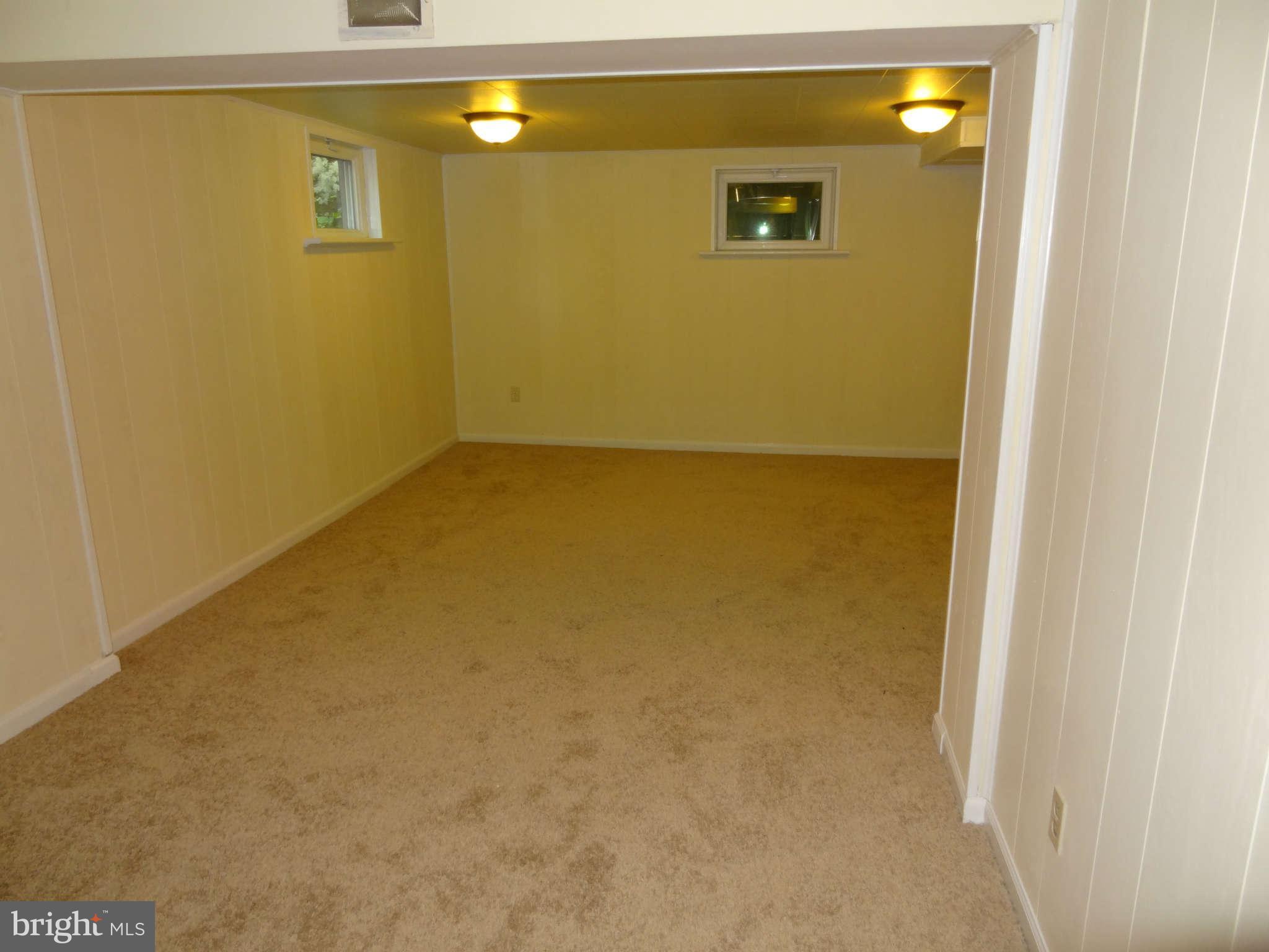 314 Marvin Road Silver Spring, MD 20901 - Photo 7 of 16 Family Room