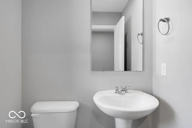 $283,999 | 1964 Black Oak Drive, Shelbyville, IN 46176