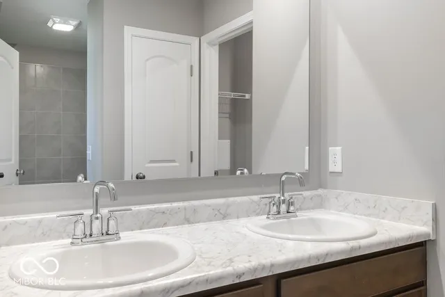 $283,999 | 1964 Black Oak Drive, Shelbyville, IN 46176