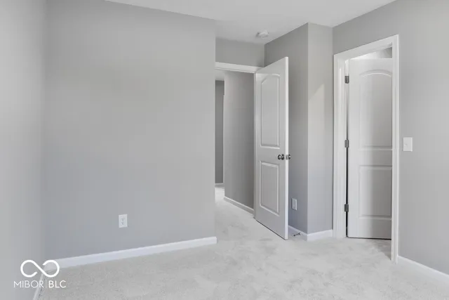 $283,999 | 1964 Black Oak Drive, Shelbyville, IN 46176