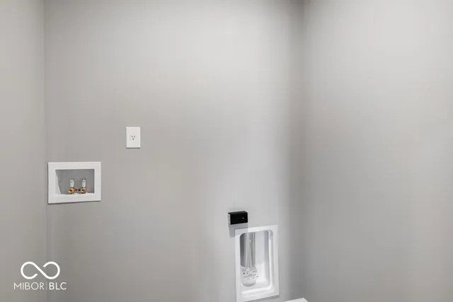 $283,999 | 1964 Black Oak Drive, Shelbyville, IN 46176